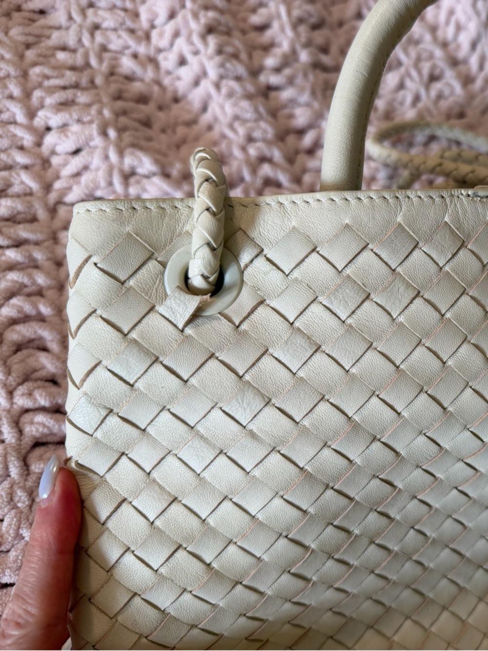 Quince Woven Shoulder Tote in Cream - Picture 3 of 4